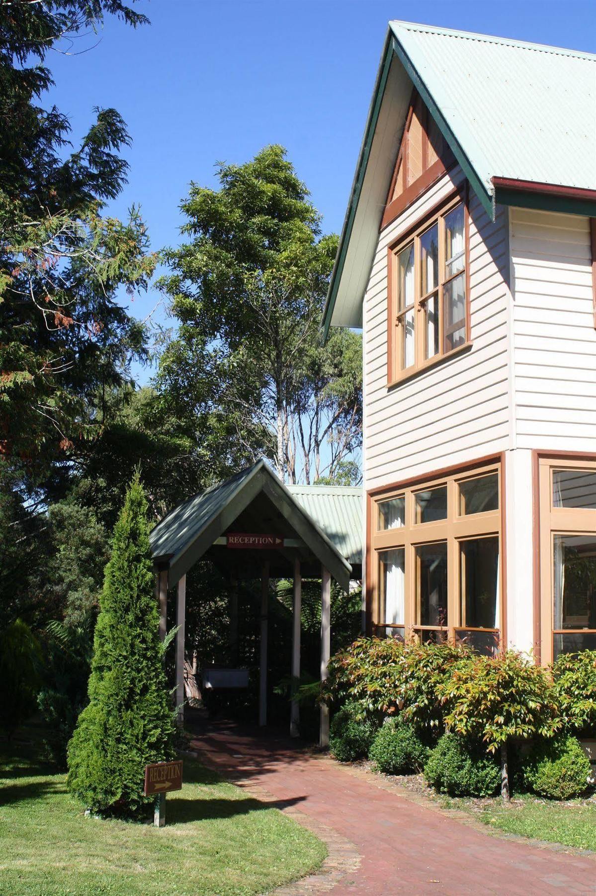 Franklin Manor Hotel Strahan Exterior photo