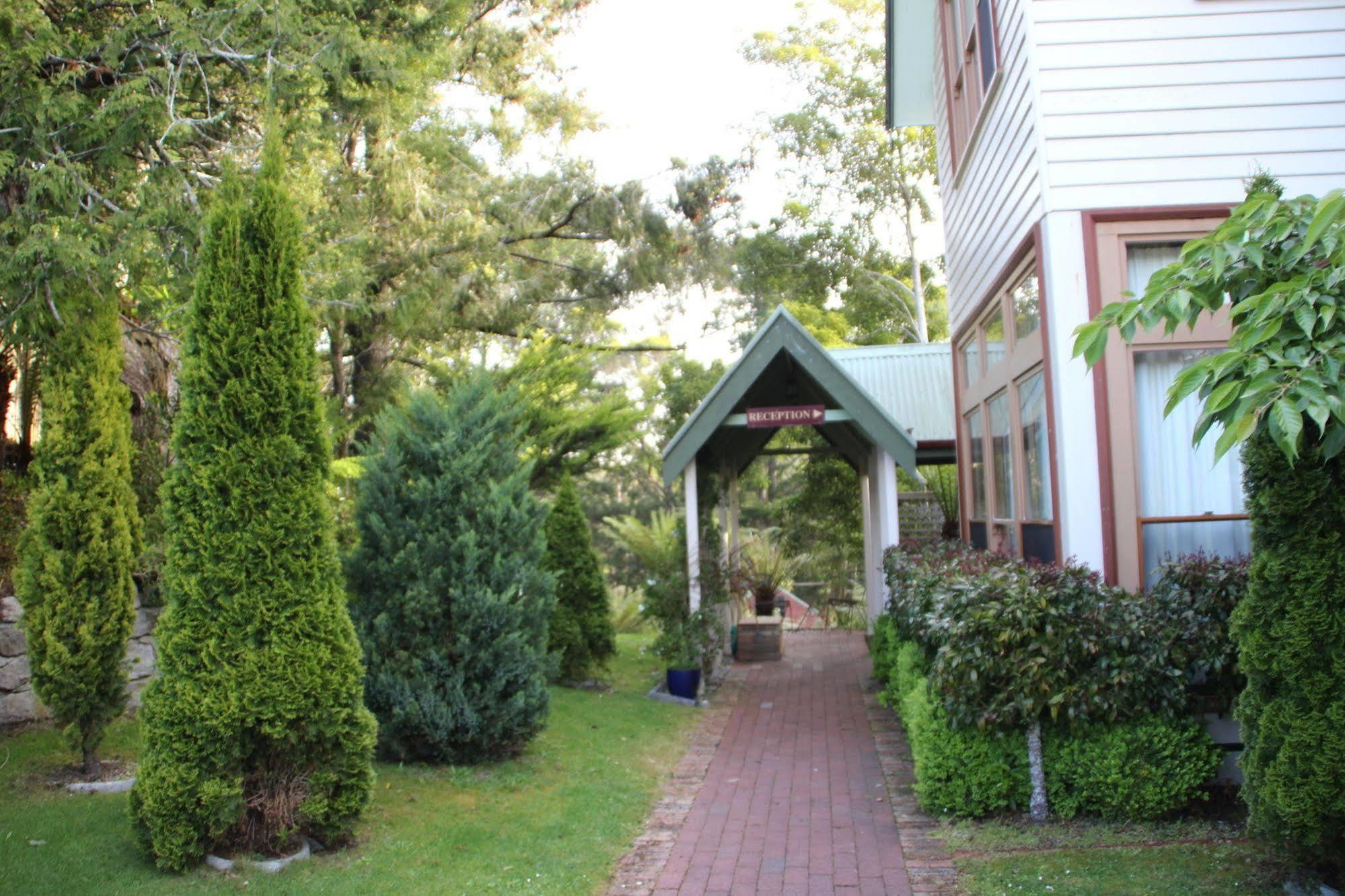 Franklin Manor Hotel Strahan Exterior photo