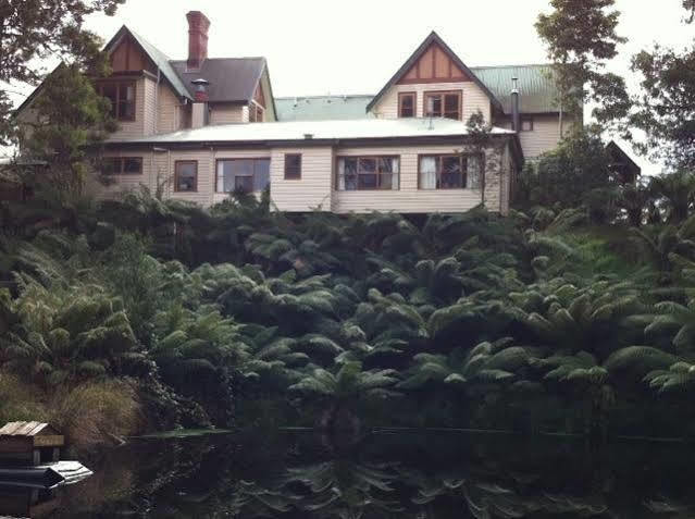 Franklin Manor Hotel Strahan Exterior photo